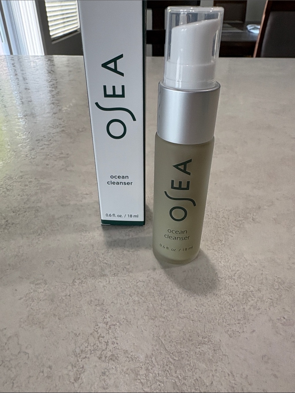 Sea Ocean Cleanser - Green and White Pump Bottle